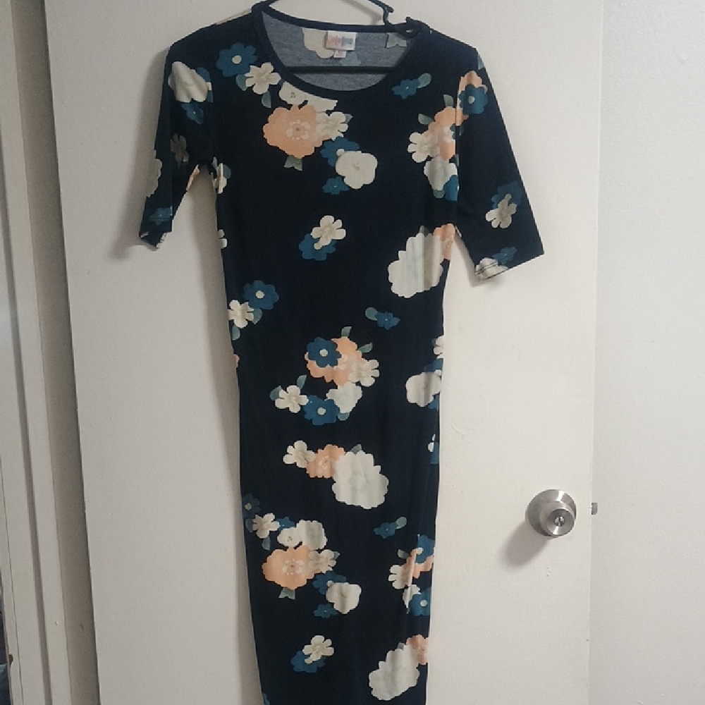 LuLaRoe Blue Sheath Dress Short Sleeve Crew Neck